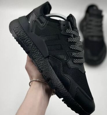 спортивная обувь мужская: Кроссовки adidas новые