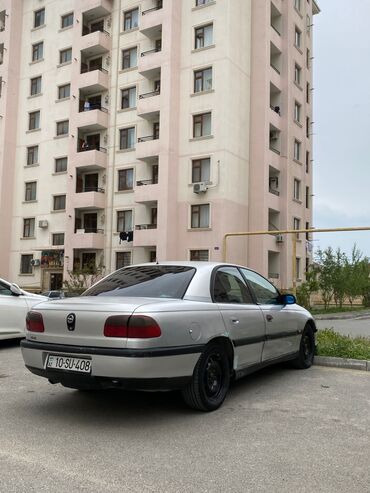 Opel: Opel Omega: 2 l | 1998 il 450000 km Sedan