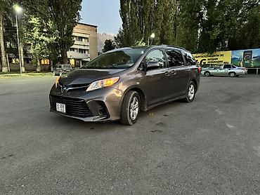 Унаа сатуу: Toyota Sienna: 2019 г., 3.5 л, Автомат, Бензин, Вэн/Минивэн — 2