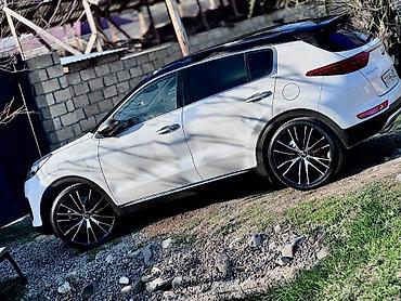 Kia: Kia Sportage: 2 l | 2016 il Krossover — 10