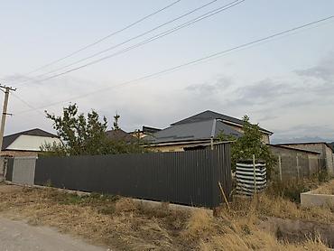 Продажа коттеджей и домов: 4 комнаты, 4 м², 4 соток, Бишкек, Ак-Ордо 3 ж/м Собственник — 19
