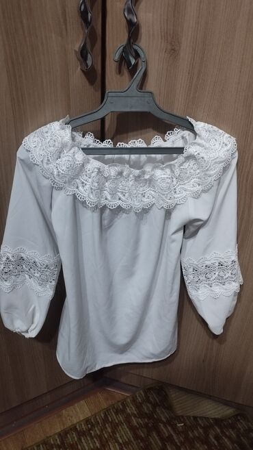 белые блузки больших размеров: Блузка, Шифон