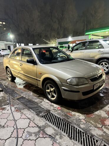 Mazda: Mazda 323: 2000 г., 1.6 л, Механика, Бензин, Седан