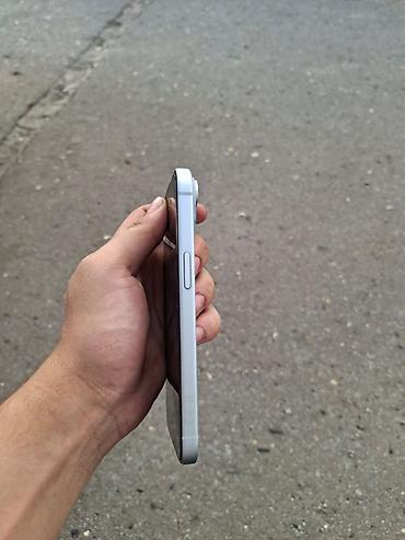 iphone 15 2 ci el: IPhone 15, Göy — 4