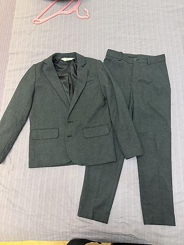 aile ve ev tehsili: H&M oğlan uşaq kostyumu – pencək və şalvar dəsti. Boz rəngdə — 1