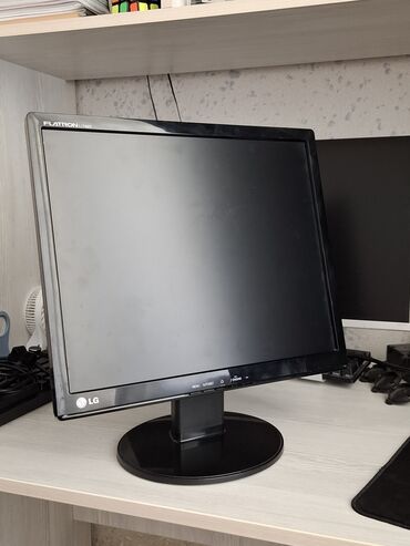 Аксессуары для ПК: LG monitor. Heç bir problemi yoxdur, müşahidə kameraları üçün tam