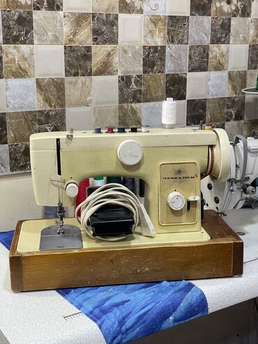 Швейные машины: Швейная машина Chayka, Б/у,Электромеханическая, 1-нитка, Платная доставка