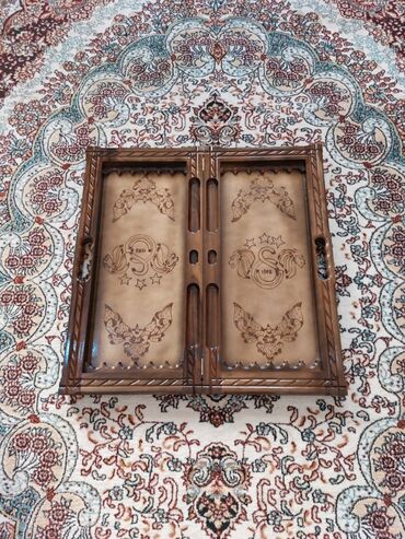 Nərdlər: Nərd Nerd Nərd Nerd Qoz ağacından hazırlanmış hər zövqə uyğun diplomat — 24