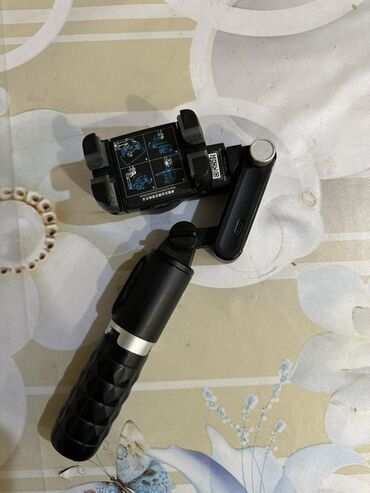 Devia markalı, Bluetooth bağlantılı selfi çubuğu və tripod