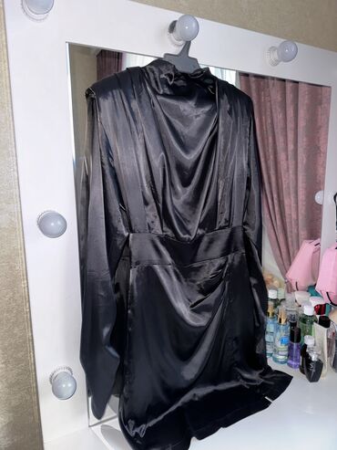 черное короткое платье: Вечернее платье, Короткая модель, С рукавами, M (EU 38)