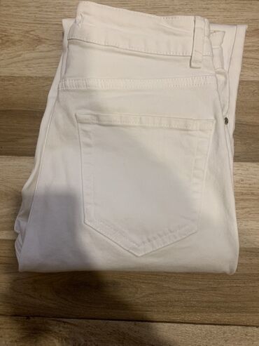 Dəstlər, kostyumlar: Cinslər, rəng - Ağ