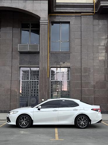 tayota progres: Toyota Camry: 2023 г., 2.5 л, Вариатор, Гибрид, Седан — 8