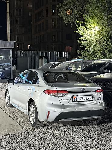 taiota levin: Toyota Levin: 2020 г., 1.8 л, Вариатор, Гибрид, Седан — 4
