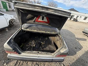 tayota auris: Mercedes-Benz W124: 1989 г., 2 л, Механика, Дизель, Седан — 9