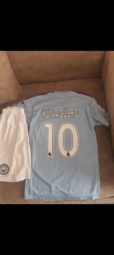 Kişi geyimləri: Manchester City futbol forması dəsti Razmer 176 - Rəng: açıq mavi — 2