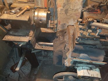 Токарные станки: Токарный станок. Рабочий, не большой (самодельный, не заводской) В — 3