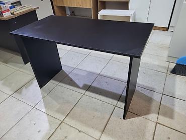 Ofis masaları: Yeni, İşçi üçün, Dördbucaq masa — 4