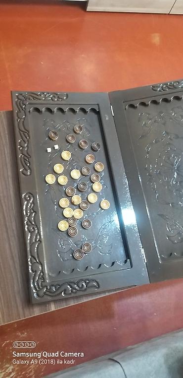 Nərdlər: Taxta Nərd taxtası – əl oyma naxışlı, laklı səth qiyməti razılaşma — 2