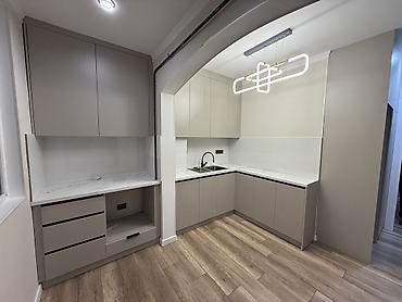 centr park: 3 комнаты, 83 м², Технопарк 108 серия, 9 этаж, Дизайнерский ремонт — 10