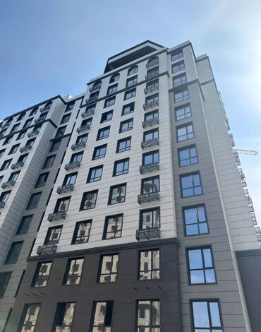 сниму квартиру в кызыл аскере: 3 бөлмө, 109 кв. м, Элитка, 7 кабат, ПСО (өзү оңдоп түзөтүп бүтүү үчүн)
