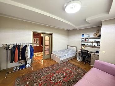 Долгосрочная аренда домов: 600 м², 6 комнат и более, Киргизия 1 — 25