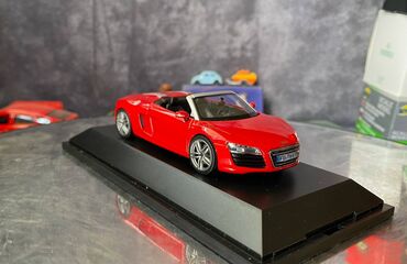 Avtomobil modelləri: Коллекционная модель AUDI R8 V10 Spyder Red 2012 Limited Edition — 17