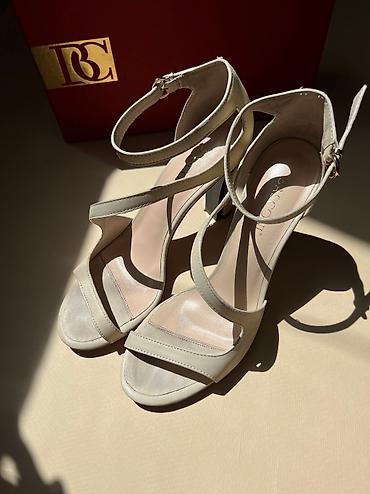 Босоножки, сандалии, шлепанцы: Босоножки, 38, Basconi, Б/у, цвет - Бежевый, Самовывоз — 2