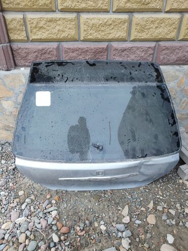 Автозапчасти: Крышка багажника Honda 2000 г., Б/у, цвет - Серебристый,Оригинал