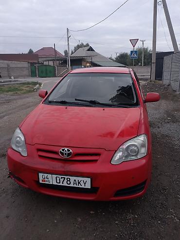Toyota Corolla: 2004 г., 1.8 л, Механика, Бензин, Хэтчбэк