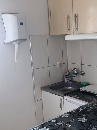 Stan na dan: 1 soba — 16