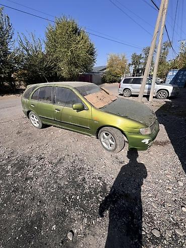 mazda 323 f: Nissan Almera: 1998 г., 1.5 л, Механика, Бензин, Хэтчбэк — 2