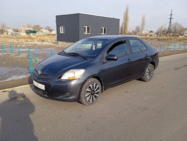 Toyota: Toyota Yaris: 2006 г., 1.5 л, Автомат, Бензин, Седан