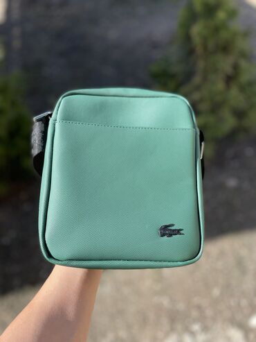 маленькая спортивная сумка: Барсетка ”LACOSTE” В зеленом цвете Тетради и маленькие книги