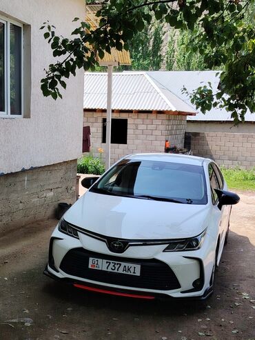 tayota runx: Toyota Corolla: 2019 г., 1.8 л, Автомат, Гибрид