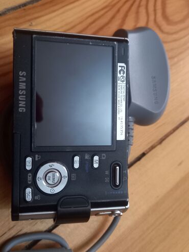 Samsung Digimax 16MP rəqəmsal kamera. Bu model yüksək keyfiyyətli