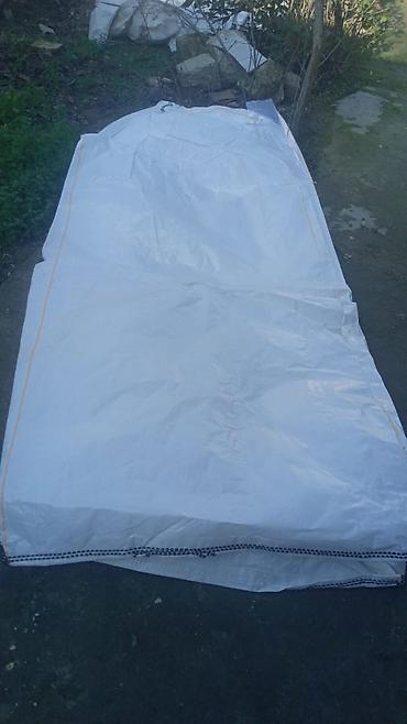 Контейнеры: Məhsul: Big-bag (FIBC) kisələri Təsvir: - Material: Yüksək sıxlıqlı — 2