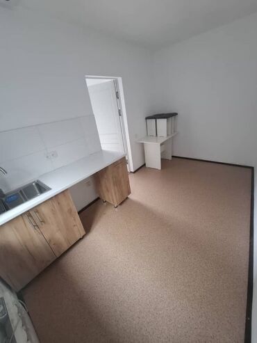 дом долгосрочная аренда: 25 м², 2 комнаты, Парковка, Забор, огорожен
