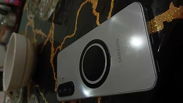 tripod kamera: Samsung smartfon A 17. 4ram 128 yaddas .Seliqeli isledilib hec bir — 1