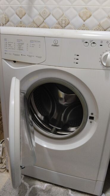 продам бу стиральную машину: Кир жуучу машина Indesit, Колдонулган, Автомат, 5 кг чейин, Тар