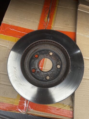 перфорация тормозных дисков: Алдыңкы тормоздук диск Toyota Колдонулган, Оригинал, Жапония