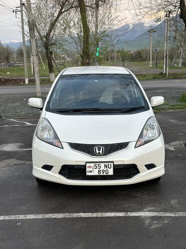 Honda Fit: 2009 г., 1.5 л, Вариатор, Бензин
