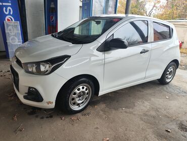 Chevrolet: Chevrolet Spark: 2018 г., 1 л, Механика, Бензин, Хэтчбэк