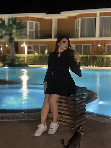 babet ayaqqabı: Qadınlar üçün qara mini don - Dizayn: Zərif siluetli, bel hissəsi — 1