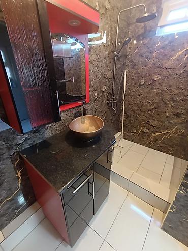 Продажа коттеджей и домов: Продаются 🏡 Дом Город Орловка! Рядом всё есть ! В доме есть санузел — 17