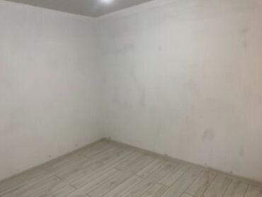 купить дом в новопокровке бишкек: 32 м², 2 комнаты, Парковка, Забор, огорожен