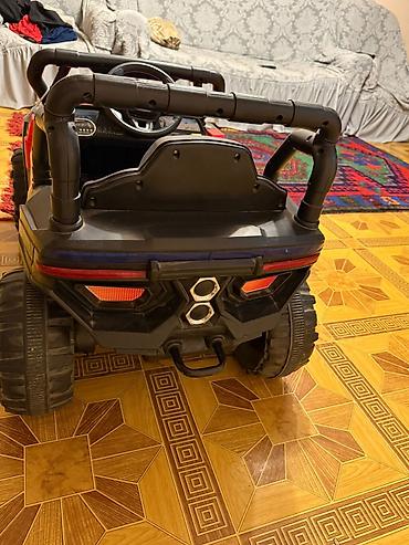 usaq yemek masa: Uşaqlar üçün elektrikli minik maşını - SUV tərzində dizayn, enli — 1