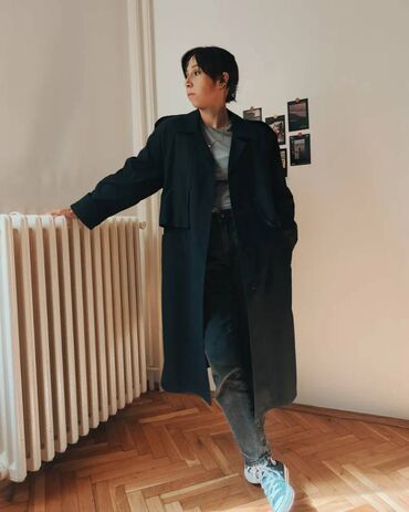 Mantili: S (EU 36), Polovno, Sa postavom, Jednobojni, bоја - Crna — 1