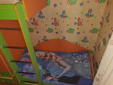 Детские двухъярусные кровати: Б/у, Для мальчика, С выдвижными ящиками
