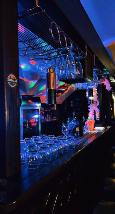 Restoran, kafelər: Azadliq metrosuna yaxin yerləşən pab, ümumi sahəsi 200 kv,m olan, ayi — 13