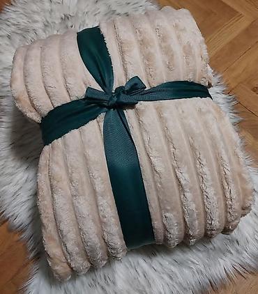 Ćebad i pokrivači: Keznena rebrasta cebad
200x200
3400din v — 4